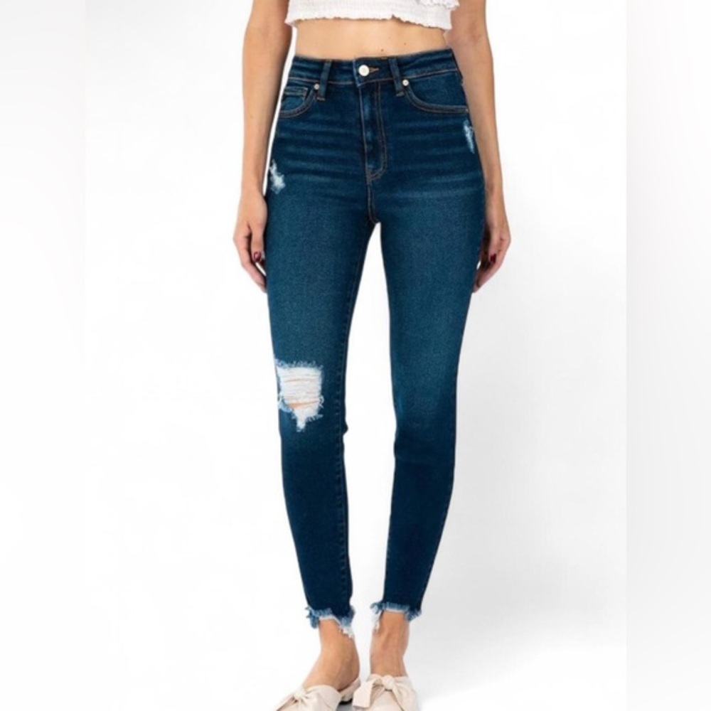 NWOT Women's KanCan Super High Rise Distressed Ankle Skinny Jeans Size 7/27